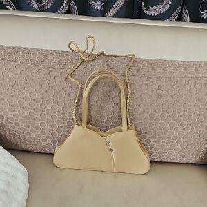Chic Tan Shoulder Bag with Gold Accents